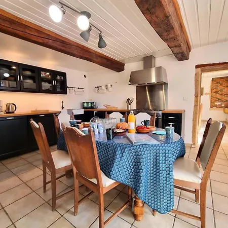 Séjour à la campagne Maison Paisible Avec Animaux Admis - 15 Pers. - Fr-1-496-405 Saint-Hilaire-sous-Charlieu