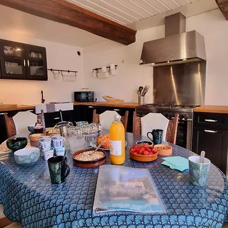 Country house Maison Paisible Avec Animaux Admis - 15 Pers. Saint-Hilaire-sous-Charlieu