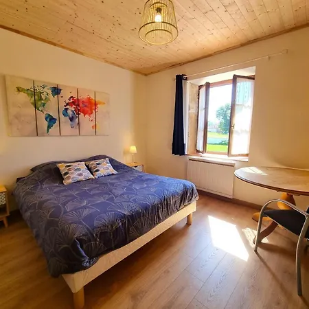 Maison Paisible Avec Animaux Admis - 15 Pers. - Fr-1-496-405 Дом отдыха Saint-Hilaire-sous-Charlieu