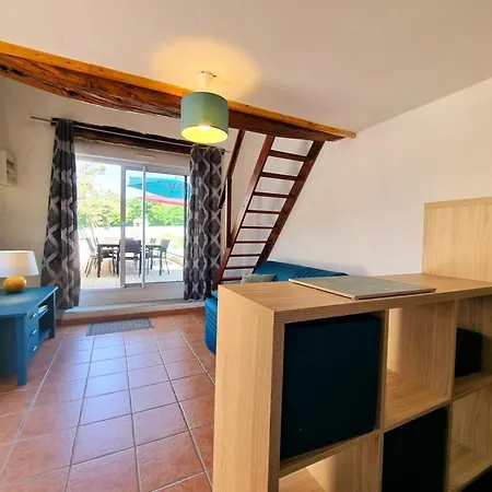 Maison Paisible Avec Animaux Admis - 15 Pers. * Saint-Hilaire-sous-Charlieu